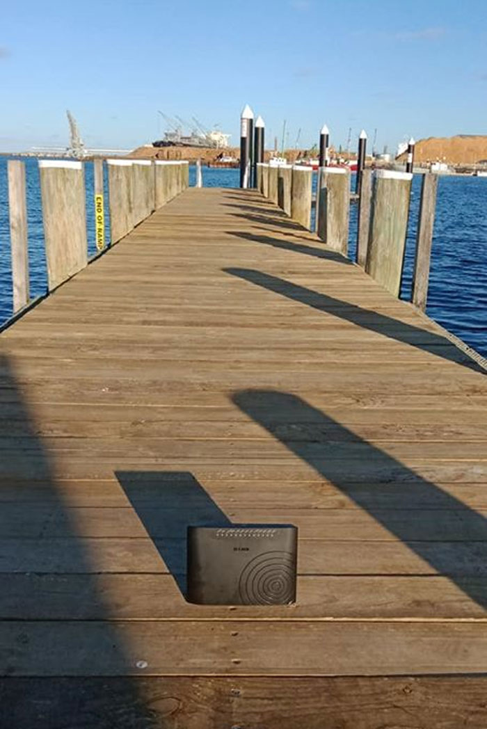 Kids Don’t Want To Go On A Family Trip, So Their Parents Take Their Modem Instead Kids Don’t Want To Go On A Family Trip, So Their Parents Take Their Modem Instead