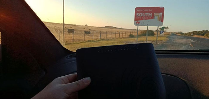 Kids Don’t Want To Go On A Family Trip, So Their Parents Take Their Modem Instead Kids Don’t Want To Go On A Family Trip, So Their Parents Take Their Modem Instead