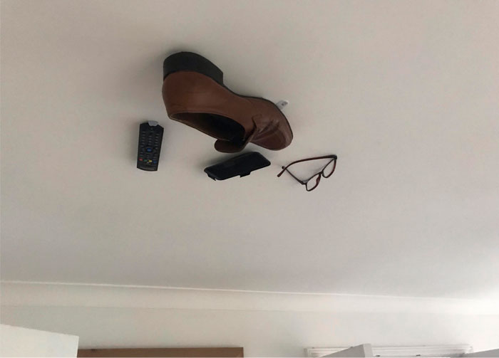 Son Starts Sticking One Of Dad’s Things To The Ceiling Every Day, Sees How Far He Can Take It Before Dad Notices Son Starts Sticking One Of Dad’s Things To The Ceiling Every Day, Sees How Far He Can Take It Before Dad Notices