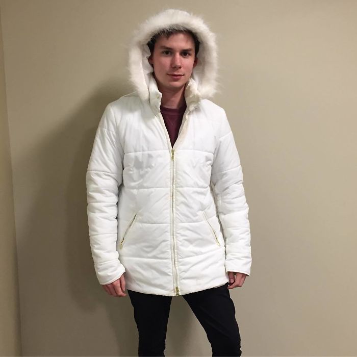 Guy Shows What $20 Can Get You At Thrift Stores, And The Results Are So Stupid It’s Hilarious Guy Shows What $20 Can Get You At Thrift Stores, And The Results Are So Stupid It’s Hilarious