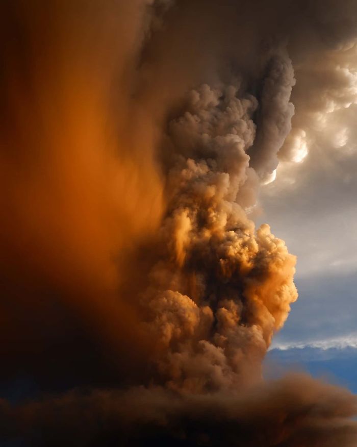 30 Photos That Show The Terrifying Power Of The Taal Volcano Which Just Erupted In The Philippines