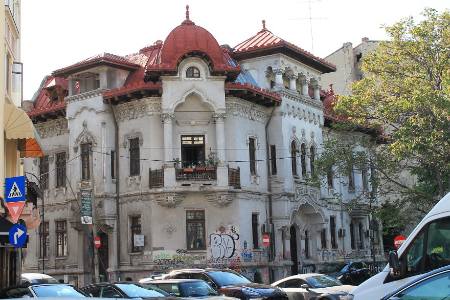 We’ve Spent A Year Making This One-Of-A-Kind Book Of Ornaments To Promote Our National Heritage We’ve Spent A Year Making This One-Of-A-Kind Book Of Ornaments To Promote Our National Heritage