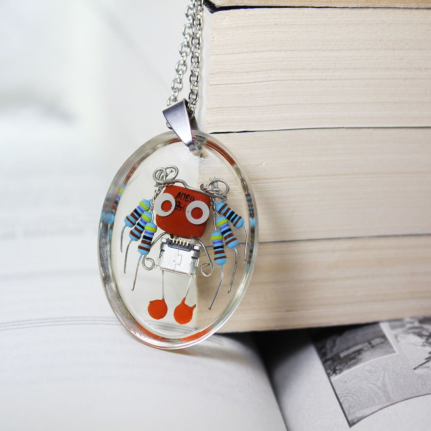 I Turned Electronic Components Into Adoptable Tiny Robots