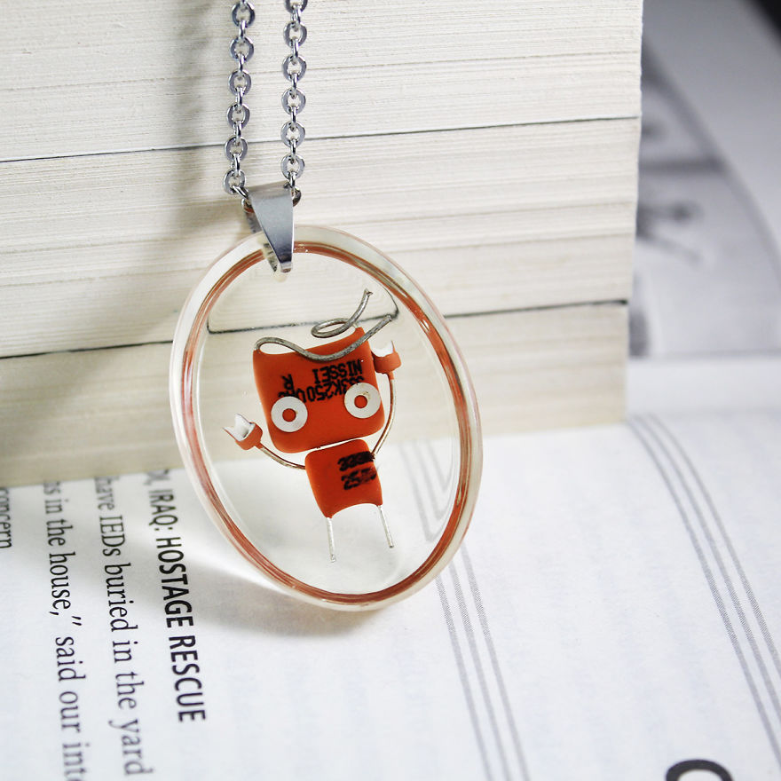 I Turned Electronic Components Into Adoptable Tiny Robots I Turned Electronic Components Into Adoptable Tiny Robots