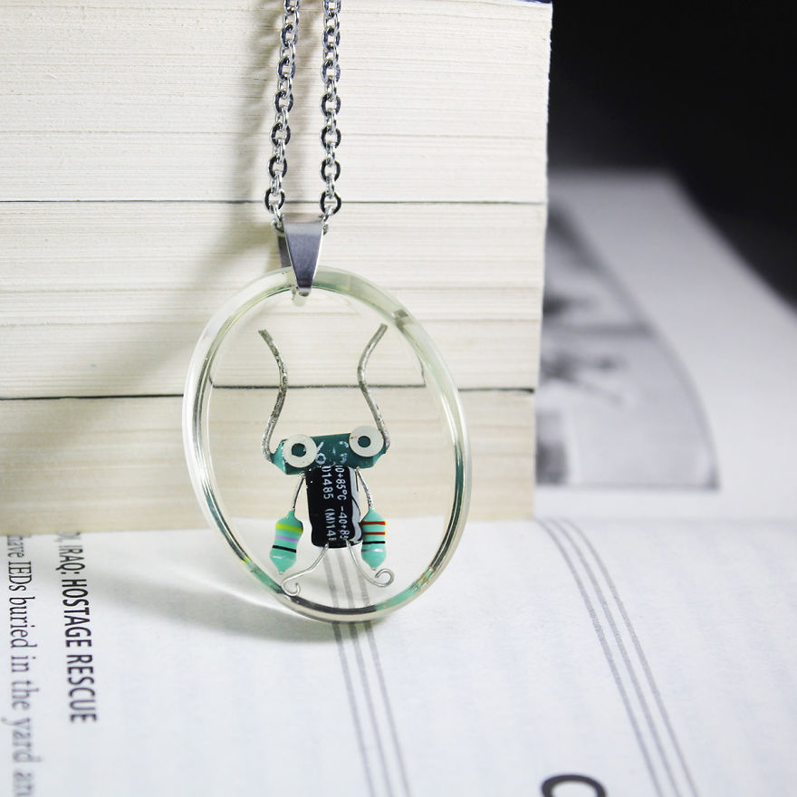 I Turned Electronic Components Into Adoptable Tiny Robots I Turned Electronic Components Into Adoptable Tiny Robots