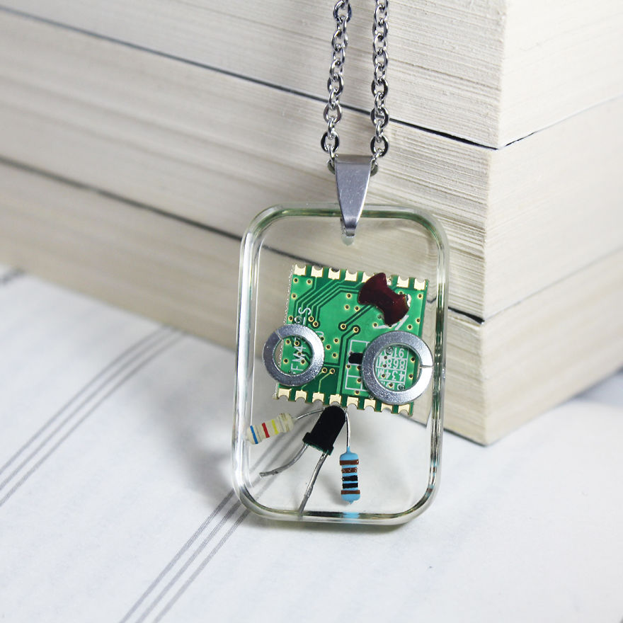 I Turned Electronic Components Into Adoptable Tiny Robots I Turned Electronic Components Into Adoptable Tiny Robots