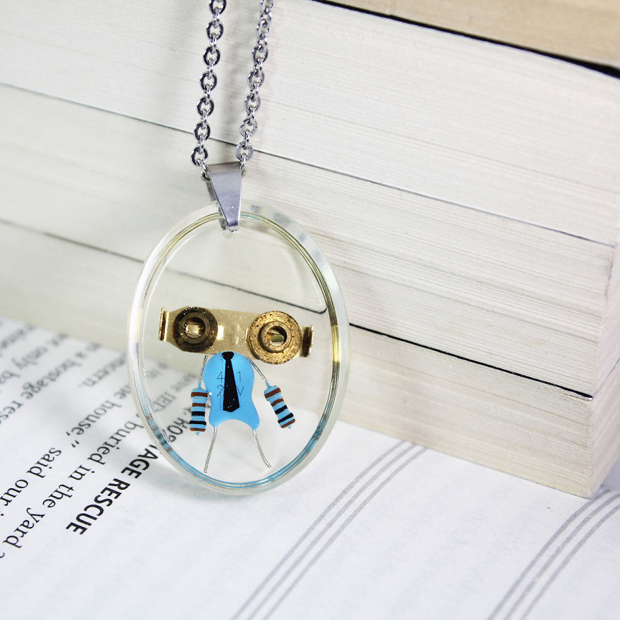 I Turned Electronic Components Into Adoptable Tiny Robots I Turned Electronic Components Into Adoptable Tiny Robots