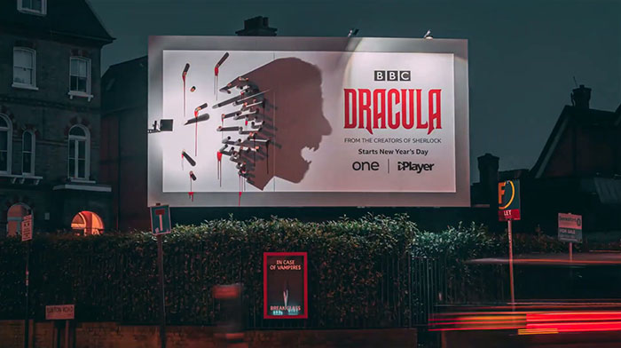 BBC’s Dracula Billboard Confuses People During The Daytime But Grabs Attention At Night BBC’s Dracula Billboard Confuses People During The Daytime But Grabs Attention At Night