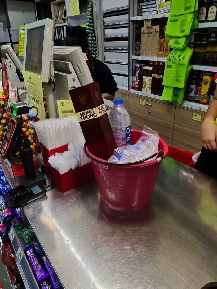 As Thailand Is Banning Plastic Bags, These 30 People Have Come Up With Awesome And Unusual Alternatives As Thailand Is Banning Plastic Bags, These 30 People Have Come Up With Awesome And Unusual Alternatives