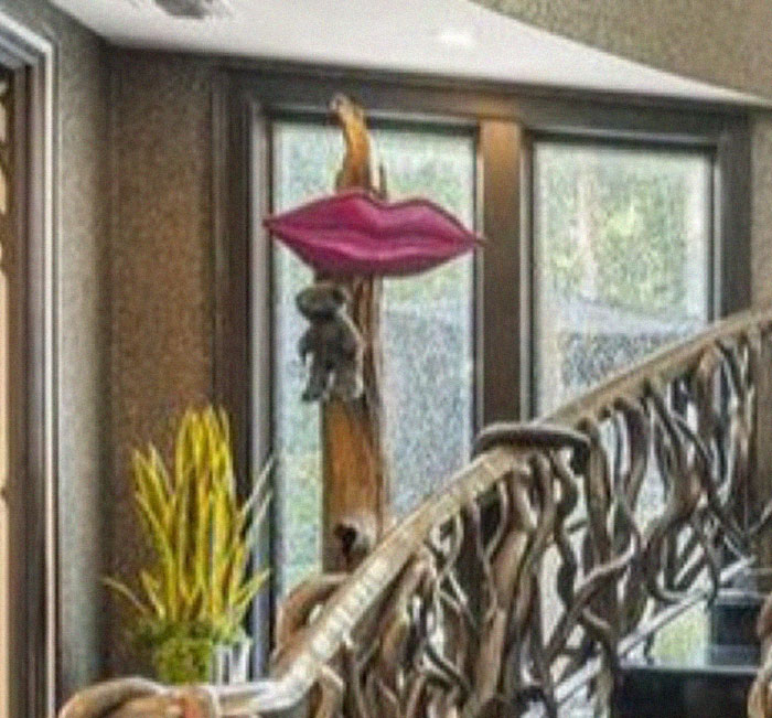 ‘Luxury’ House Owned By Dr. Phil Is For Sale And People Are Finding Lots Of Things Very Wrong With Its Design ‘Luxury’ House Owned By Dr. Phil Is For Sale And People Are Finding Lots Of Things Very Wrong With Its Design