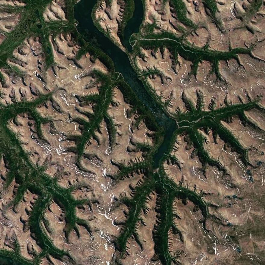 I Capture The Most Beautiful Locations With Google Earth (56 Pics)
