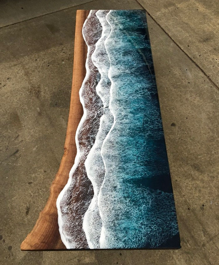 These Artists Create Mesmerizing Tables That Look Like They’re Being Washed By An Ocean Wave These Artists Create Mesmerizing Tables That Look Like They’re Being Washed By An Ocean Wave