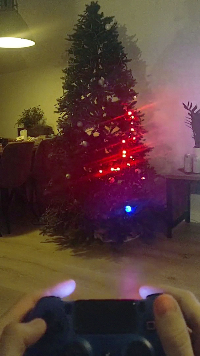 Engineer Shares A Video Of Christmas Tree Lights Turned Into A Snake Game Controlled With PS4 Controller Engineer Shares A Video Of Christmas Tree Lights Turned Into A Snake Game Controlled With PS4 Controller