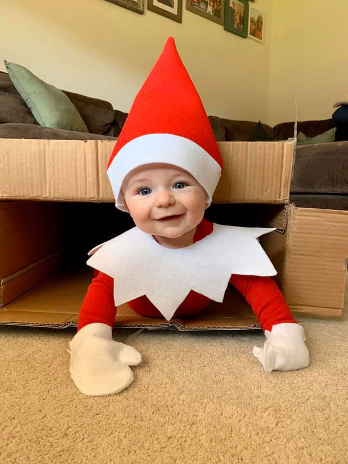 Every Advent Day This Mom Took A Photo Of Her Baby, Dressed As A Baby Elf On The Shelf Every Advent Day This Mom Took A Photo Of Her Baby, Dressed As A Baby Elf On The Shelf