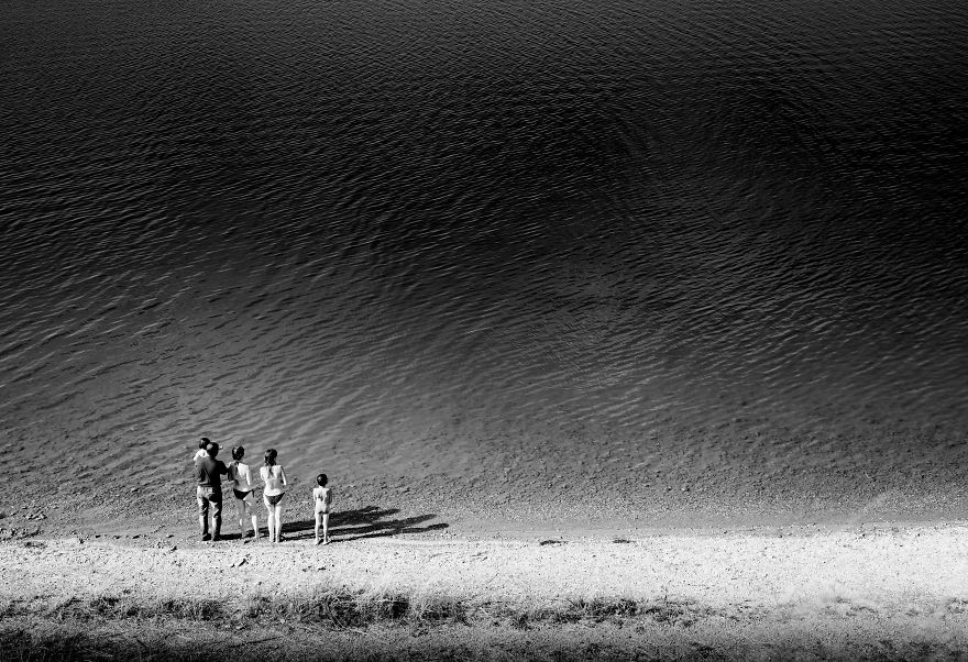 Photography Of People Who Are Isolated And Alone Photography Of People Who Are Isolated And Alone