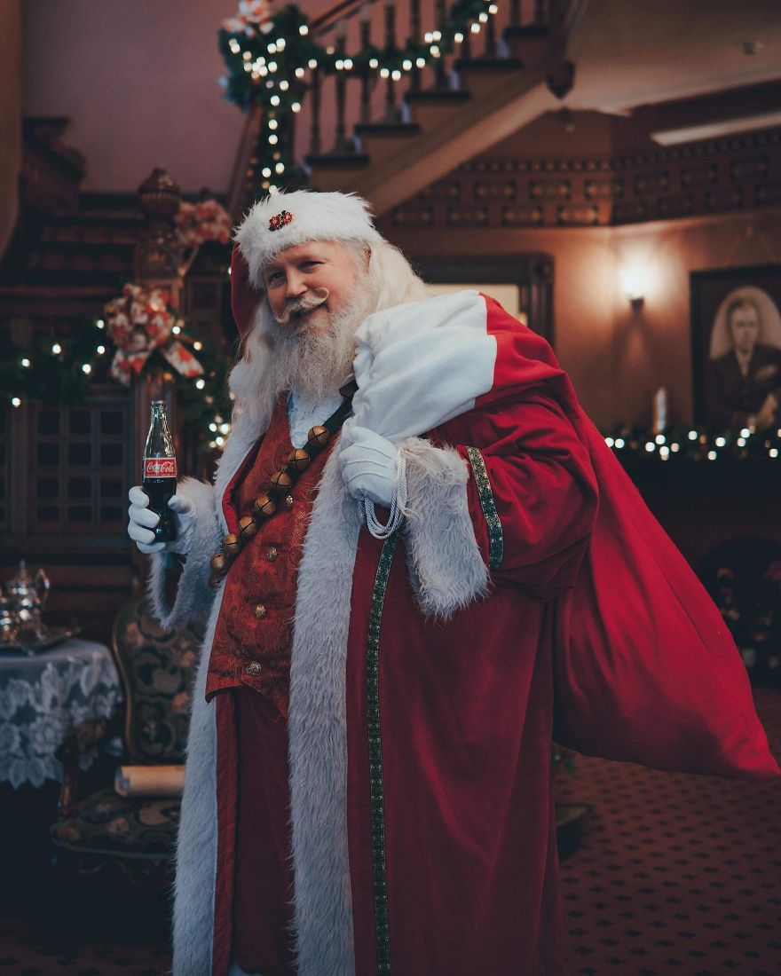 Kids Meet Santa For The First Time And It Will Warm Your Heart Kids Meet Santa For The First Time And It Will Warm Your Heart