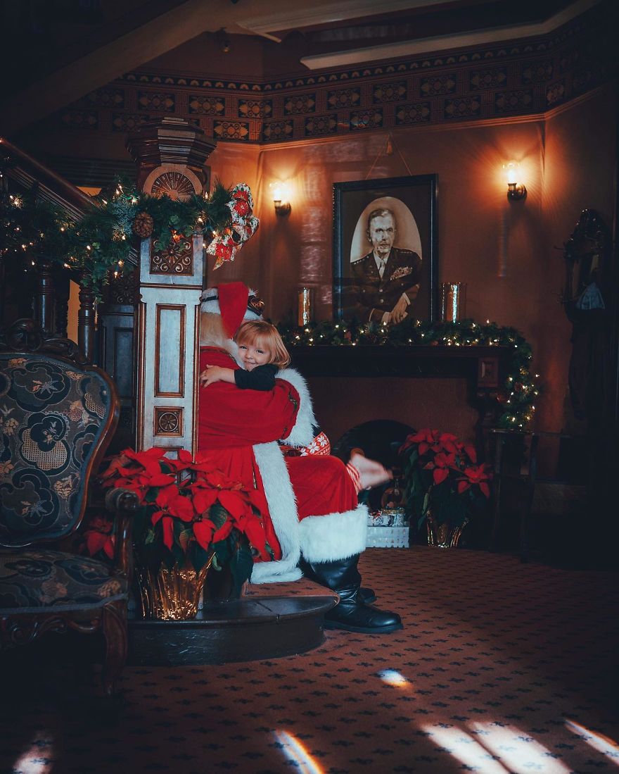 Kids Meet Santa For The First Time And It Will Warm Your Heart Kids Meet Santa For The First Time And It Will Warm Your Heart
