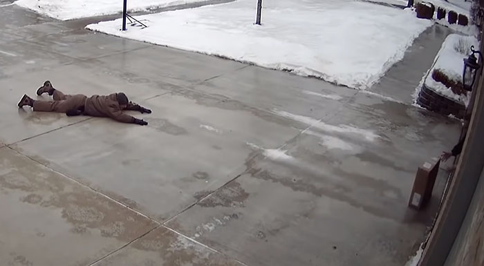A Security Cam Captures This UPS Delivery Guy Being A Hero And Doing His Best To Deliver What He Has To A Security Cam Captures This UPS Delivery Guy Being A Hero And Doing His Best To Deliver What He Has To