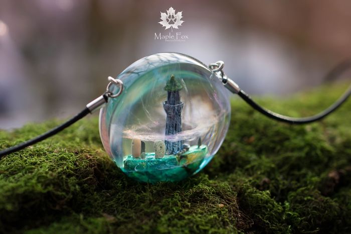 Russian Couple Places Tiny Fantasy-Inspired Worlds Into Their Jewelry And Decor Pieces (69 Pics) Russian Couple Places Tiny Fantasy-Inspired Worlds Into Their Jewelry And Decor Pieces (69 Pics)