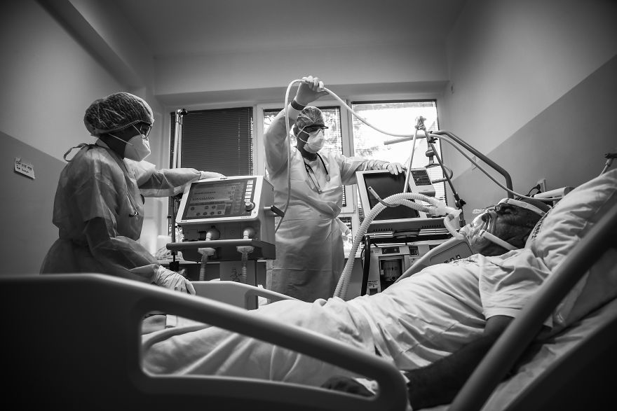 At The Front Lines, A Battle With The Coronavirus Is Fought Until The Last Breath