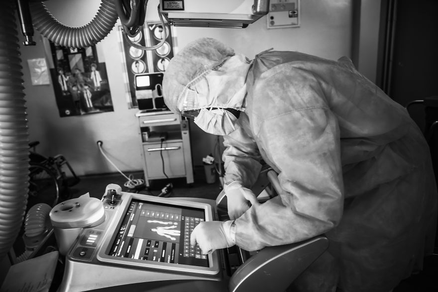 At The Front Lines, A Battle With The Coronavirus Is Fought Until The Last Breath At The Front Lines, A Battle With The Coronavirus Is Fought Until The Last Breath