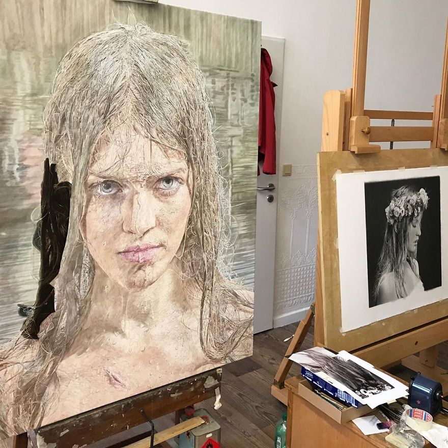 33 Hyper-Realistic Women In Magazine Poses With Their Flaws And Imperfections That Look Like Photographs 33 Hyper-Realistic Women In Magazine Poses With Their Flaws And Imperfections That Look Like Photographs