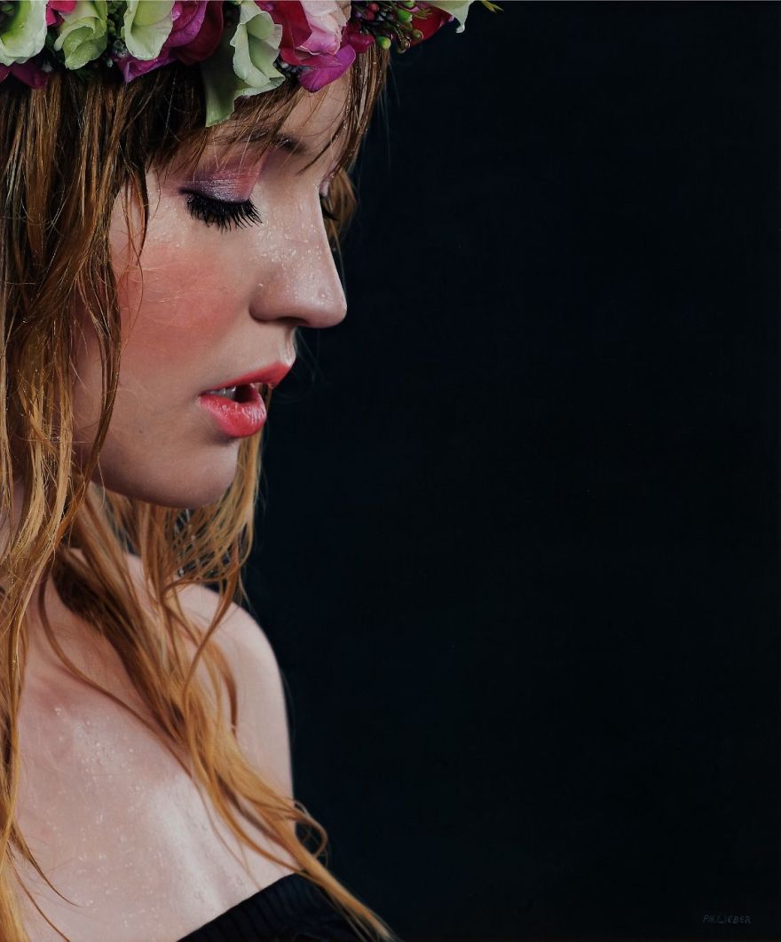 33 Hyper-Realistic Women In Magazine Poses With Their Flaws And Imperfections That Look Like Photographs 33 Hyper-Realistic Women In Magazine Poses With Their Flaws And Imperfections That Look Like Photographs