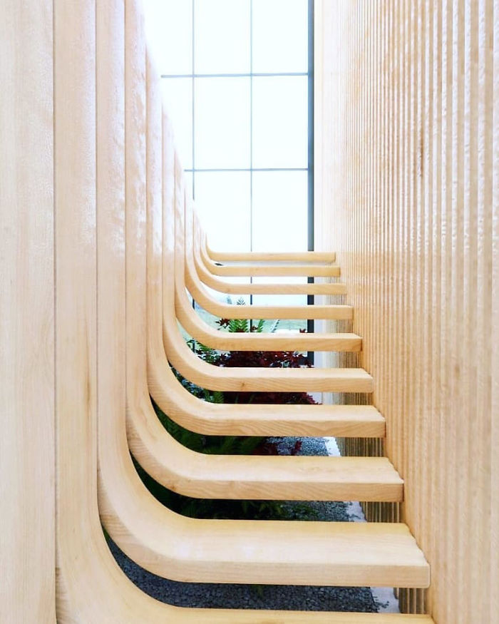 This Minimalistic Staircase Resembles A Strand Of DNA Inside Of A Two-Story Home This Minimalistic Staircase Resembles A Strand Of DNA Inside Of A Two-Story Home