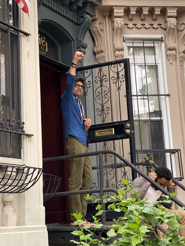 DC Resident Sheltered 80 Protesters Last Night, This Woman Tweeted What Happened Inside His Home DC Resident Sheltered 80 Protesters Last Night, This Woman Tweeted What Happened Inside His Home