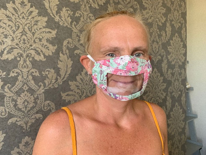 Deaf Mom Creates Clear Masks For Lip Reading, Quickly Learns It’s Useful For People From Various Backgrounds Deaf Mom Creates Clear Masks For Lip Reading, Quickly Learns It’s Useful For People From Various Backgrounds