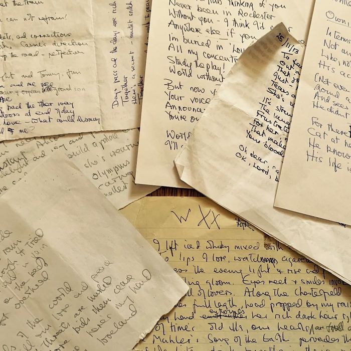 This Man Wrote A Poem For His Late Wife And Put It Under Her Pillow Every Day For 25 Years This Man Wrote A Poem For His Late Wife And Put It Under Her Pillow Every Day For 25 Years