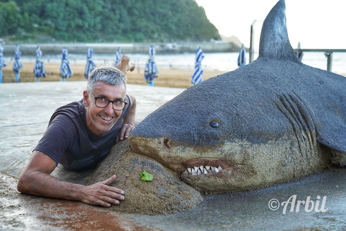 Sand Artist Creates Detailed Sculptures That You Could Easily Mistake For Live Animals If You Saw Them From A Distance Sand Artist Creates Detailed Sculptures That You Could Easily Mistake For Live Animals If You Saw Them From A Distance