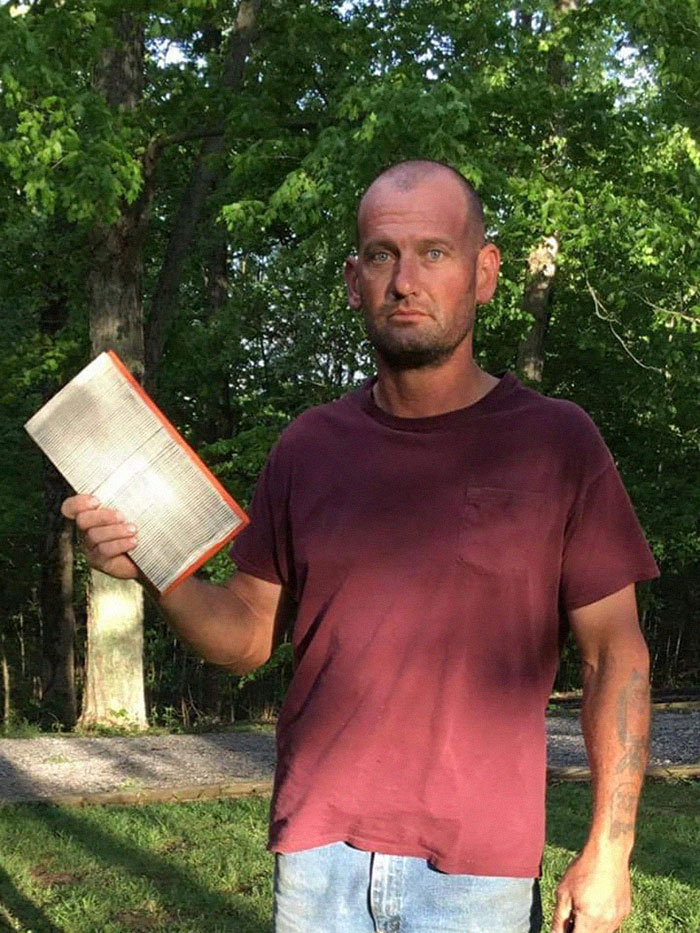 Somebody Told This Guy That Ladies Will Find Him More Attractive If He Posted Pics With Filters, And The Results Are Hilarious (7 Pics) Somebody Told This Guy That Ladies Will Find Him More Attractive If He Posted Pics With Filters, And The Results Are Hilarious (7 Pics)