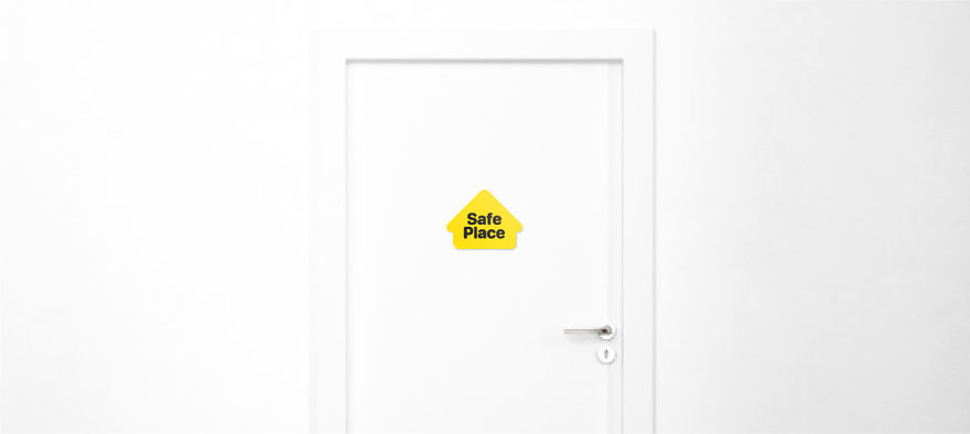 Designer Fixes The &#8216;World&#8217;s Worst Logos&#8217; (9 Pics)