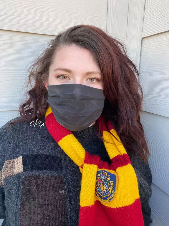 Artist Creates A &#8216;Harry Potter&#8217; Mask That Turns Into Marauder&#8217;s Map When You Breathe