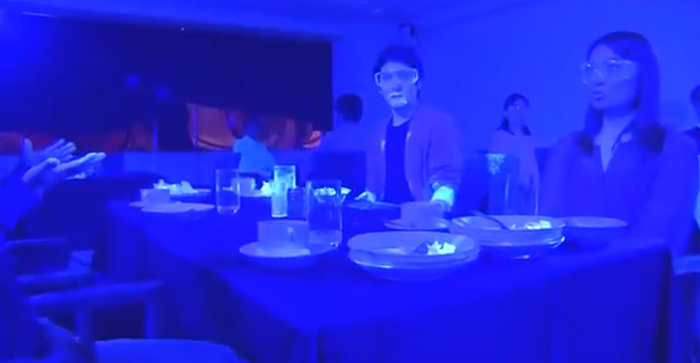 Japanese Black Light Experiment Shows How Quickly A Virus Like Covid-19 Can Spread At A Restaurant Japanese Black Light Experiment Shows How Quickly A Virus Like Covid-19 Can Spread At A Restaurant