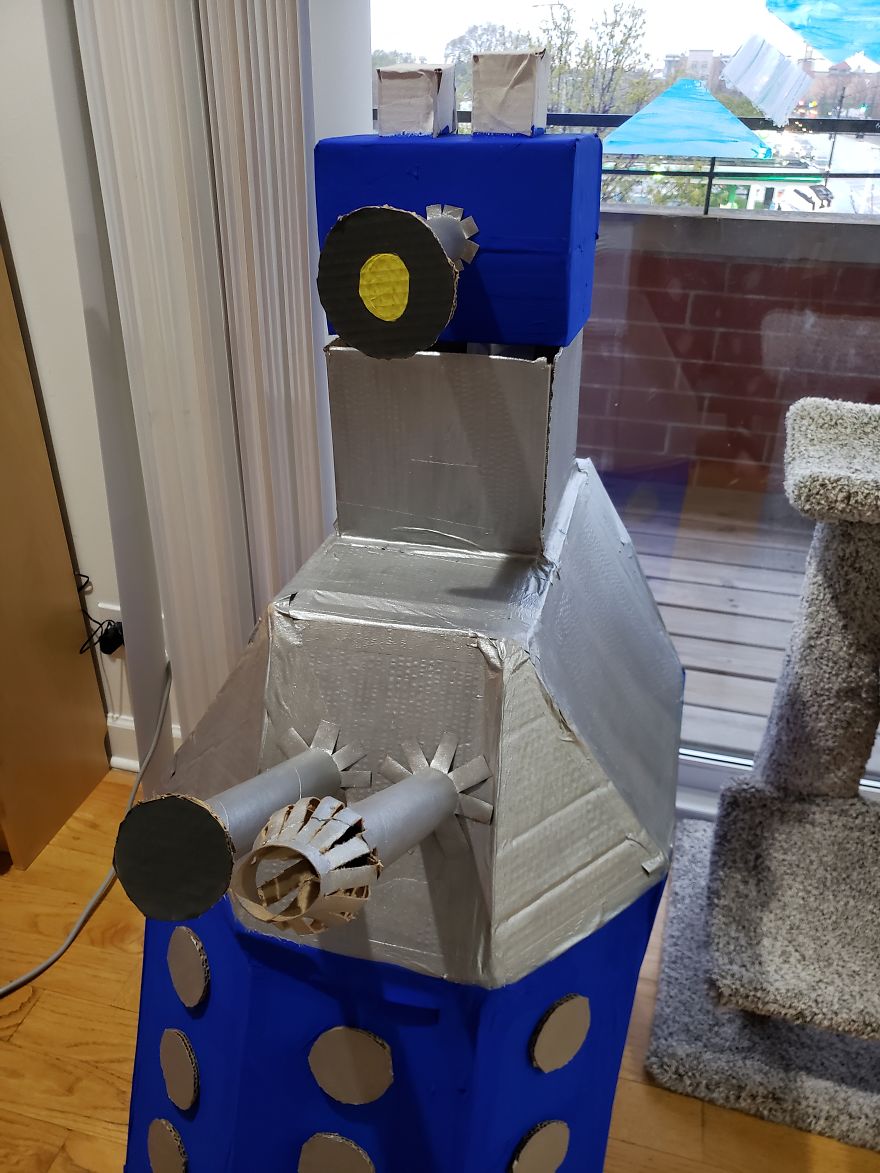 I Built This Dalek For My Cats Out Of Cardboard Boxes, And Topsy And Turvy Are Thrilled I Built This Dalek For My Cats Out Of Cardboard Boxes, And Topsy And Turvy Are Thrilled