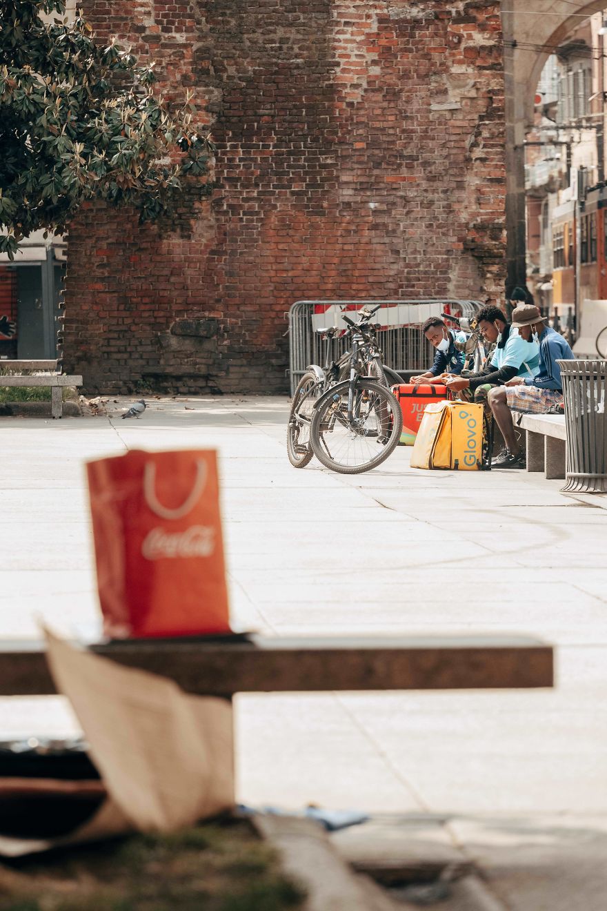 Here Are My 30 Pics Of Delivery Riders In The Italian Streets During The Quarantine Here Are My 30 Pics Of Delivery Riders In The Italian Streets During The Quarantine