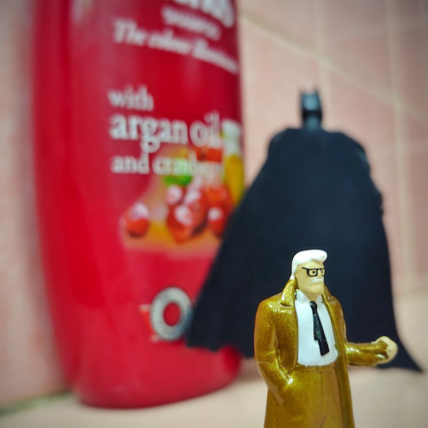 I Post The Everyday Life Of Batman During Self-Isolation (39 Pics) I Post The Everyday Life Of Batman During Self-Isolation (39 Pics)