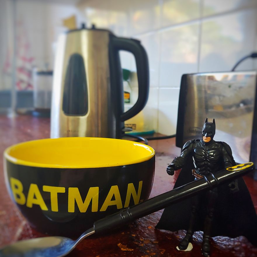 I Post The Everyday Life Of Batman During Self-Isolation (39 Pics) I Post The Everyday Life Of Batman During Self-Isolation (39 Pics)