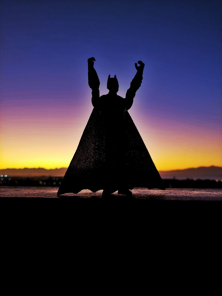 I Post The Everyday Life Of Batman During Self-Isolation (39 Pics) I Post The Everyday Life Of Batman During Self-Isolation (39 Pics)