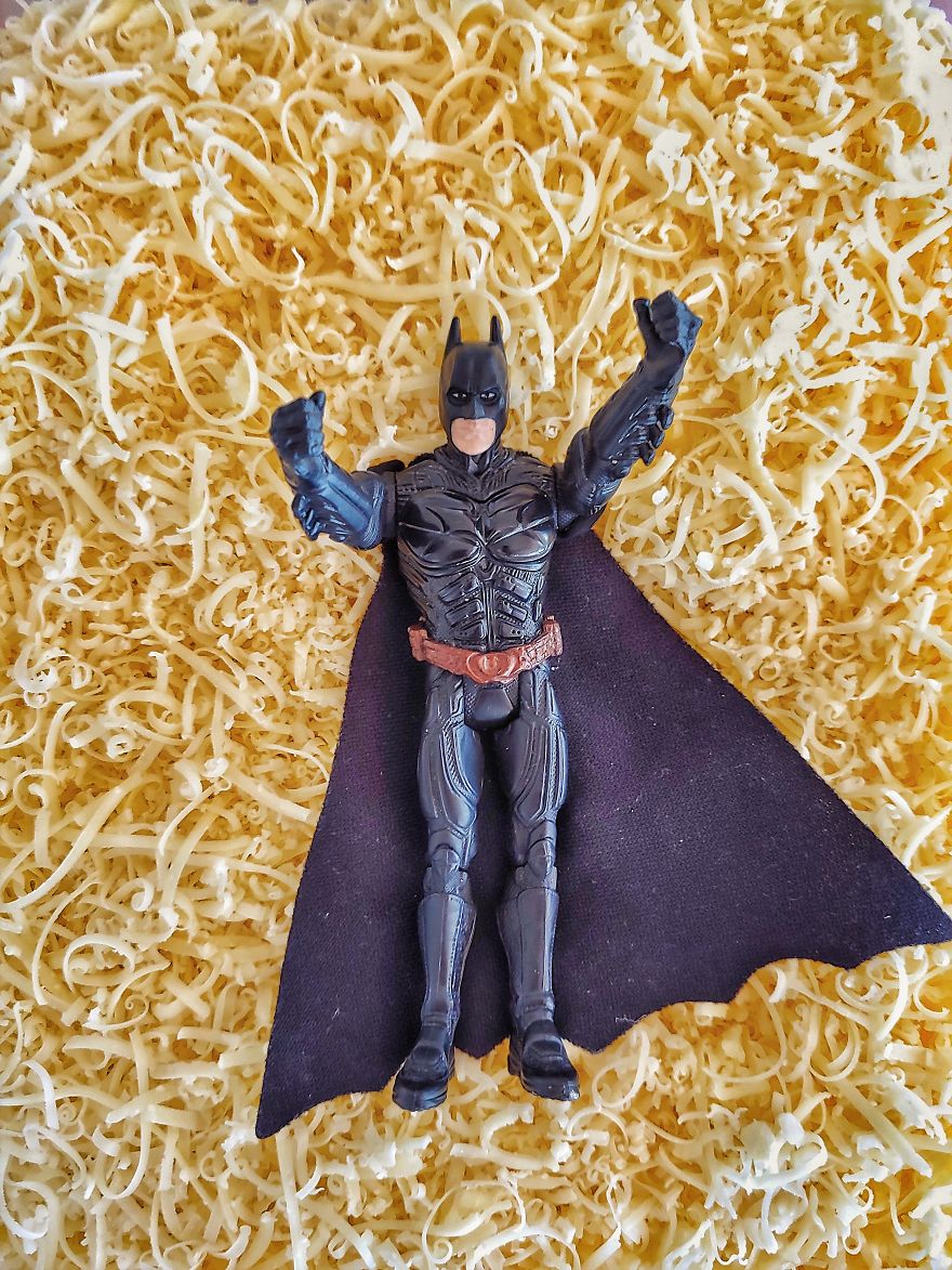 I Post The Everyday Life Of Batman During Self-Isolation (39 Pics) I Post The Everyday Life Of Batman During Self-Isolation (39 Pics)