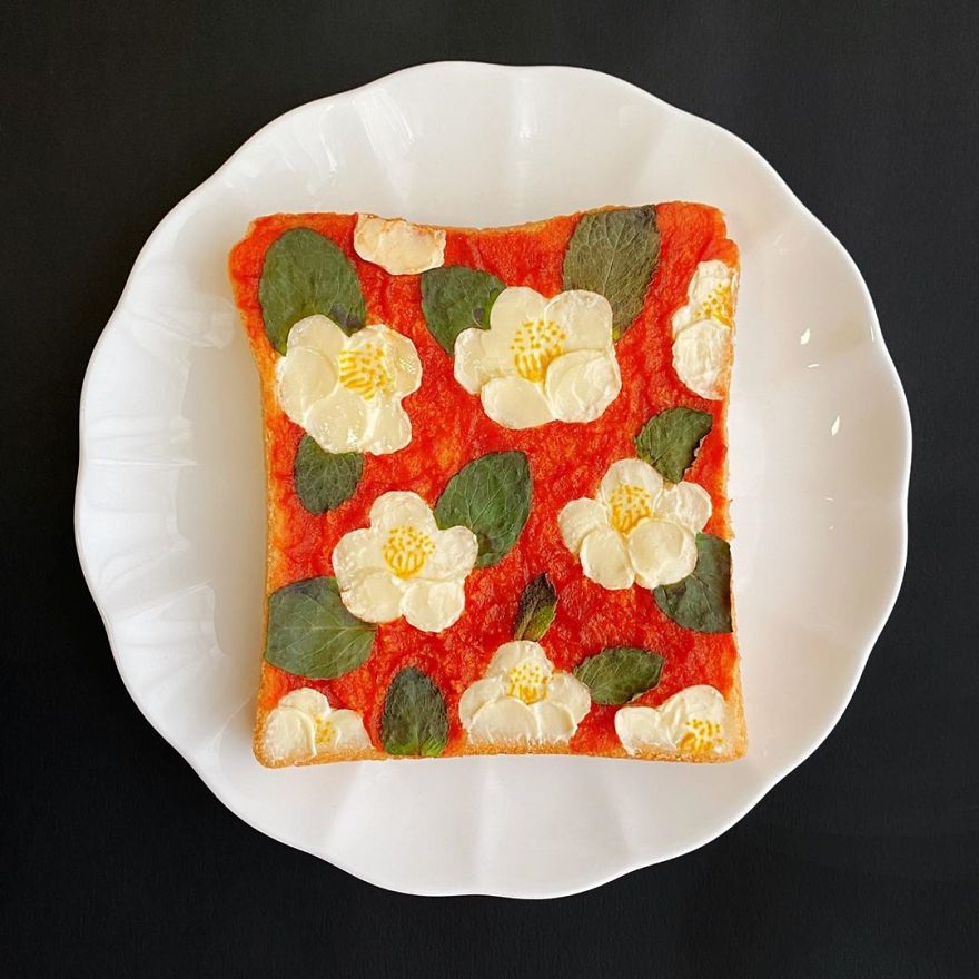 16 Creative Toast Designs By Japanese Artist 16 Creative Toast Designs By Japanese Artist