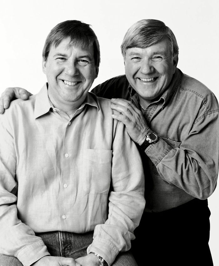 Photographer Finds Look-Alikes That Are Not Actually Related By Blood But Look Incredibly Similar (30 Pics) Photographer Finds Look-Alikes That Are Not Actually Related By Blood But Look Incredibly Similar (30 Pics)