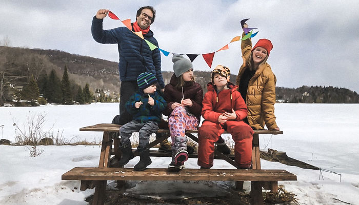 I Capture People All Around The World During Video Calls In Their Homes (46 Pics)