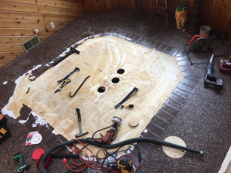 Couple Bought A New House And Discovered A Roman Bath Hidden Underneath The Floor Couple Bought A New House And Discovered A Roman Bath Hidden Underneath The Floor