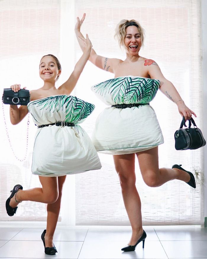 People Are So Bored They Started A Pillow-Wearing Challenge And Here Are The Best Pics (60 Pics) People Are So Bored They Started A Pillow-Wearing Challenge And Here Are The Best Pics (60 Pics)