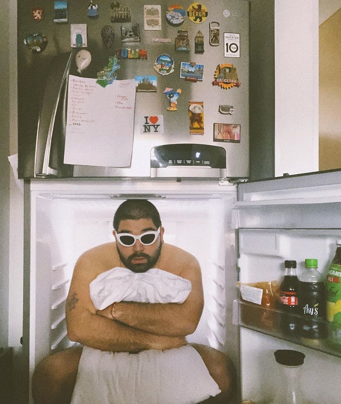 People Are So Bored They Started A Pillow-Wearing Challenge And Here Are The Best Pics (60 Pics) People Are So Bored They Started A Pillow-Wearing Challenge And Here Are The Best Pics (60 Pics)