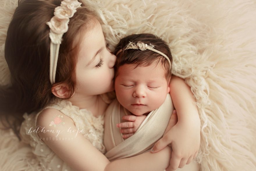 I Photograph Newborn Babies And Their Siblings I Photograph Newborn Babies And Their Siblings