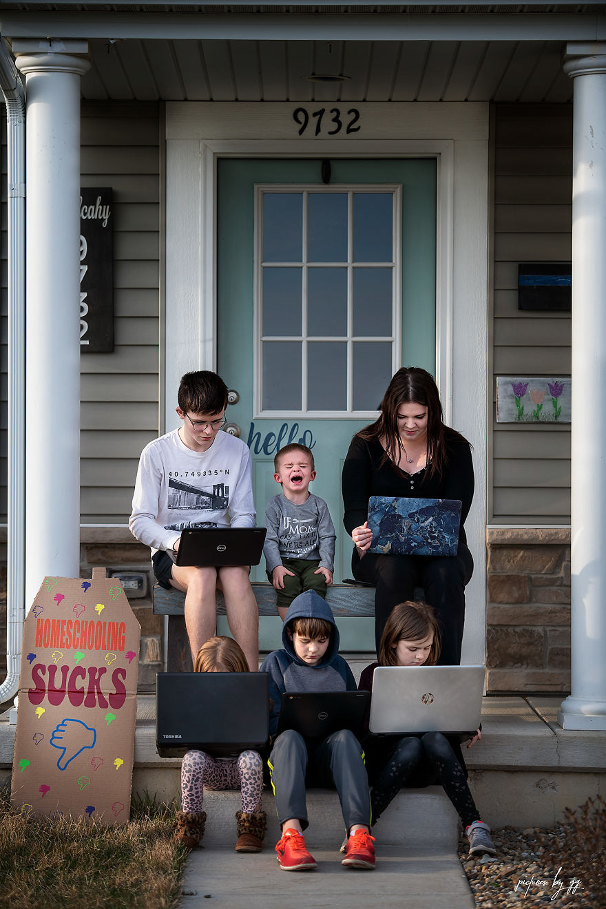 My 20 Pics Of My Neighbors Having Fun In Their Homes During The Coronavirus Pandemic My 20 Pics Of My Neighbors Having Fun In Their Homes During The Coronavirus Pandemic